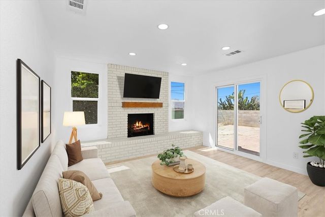 2990 Avalon, Jurupa Valley, CA 92509
