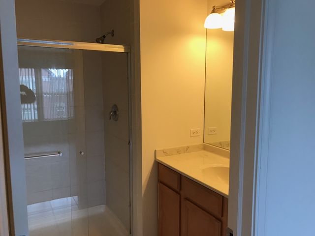717 N Keystone Lane, Vernon Hills, IL 60061
