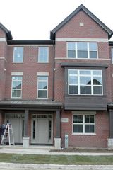 717 N Keystone Lane, Vernon Hills, IL 60061