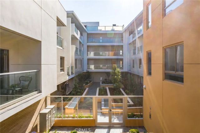 137 S Wilson Avenue 107, Pasadena, CA 91106