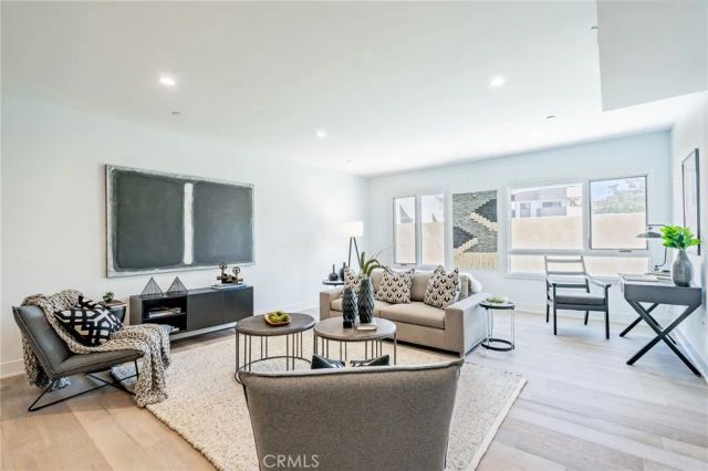 137 S Wilson Avenue 107, Pasadena, CA 91106