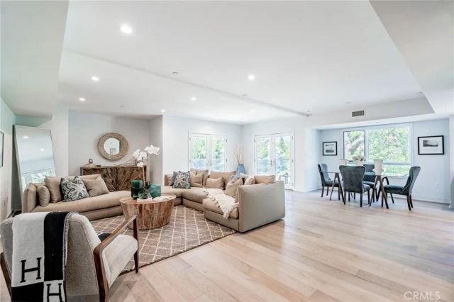 137 S Wilson Avenue 107, Pasadena, CA 91106