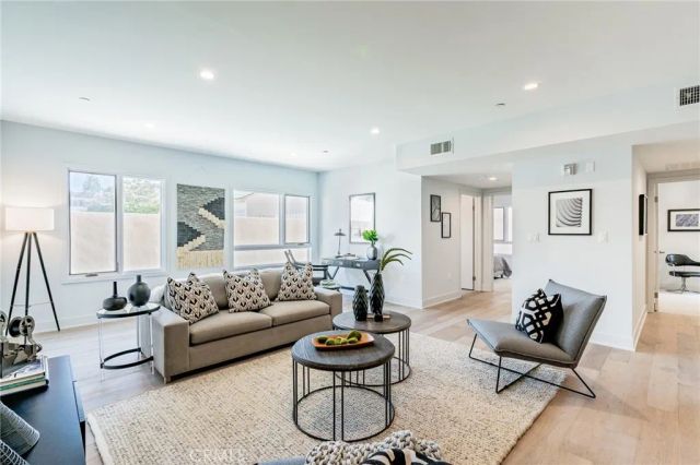137 S Wilson Avenue 107, Pasadena, CA 91106