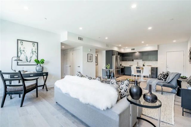 137 S Wilson Avenue 107, Pasadena, CA 91106