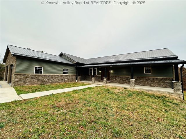 2885 Emma Road, Given, WV 25245