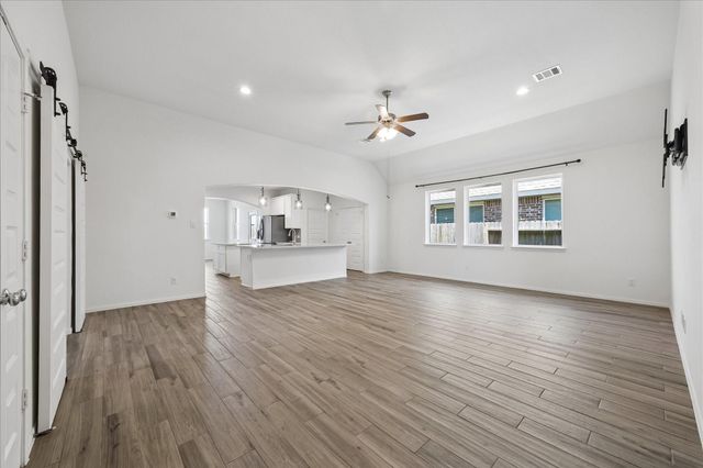 250 Ashley Way, Alvin, TX 77511