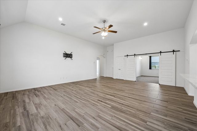 250 Ashley Way, Alvin, TX 77511