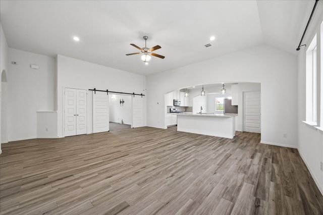 250 Ashley Way, Alvin, TX 77511