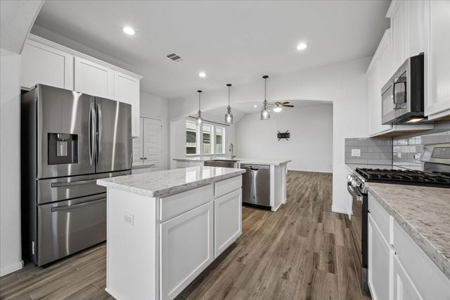 250 Ashley Way, Alvin, TX 77511