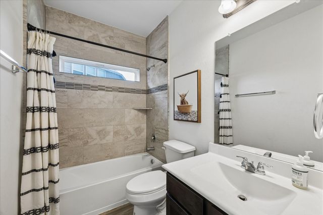 250 Ashley Way, Alvin, TX 77511