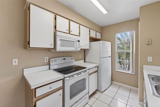 2027 ROYAL BAY BOULEVARD 80, Kissimmee, FL 34746