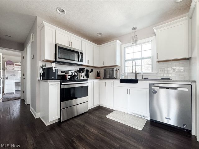 2857 Maco Drive, Norton, OH 44203