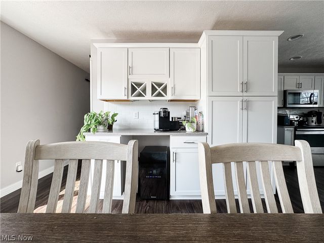 2857 Maco Drive, Norton, OH 44203