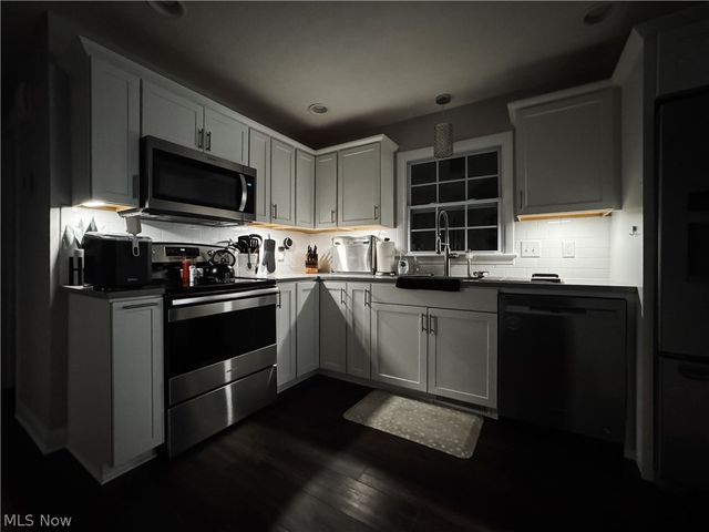 2857 Maco Drive, Norton, OH 44203