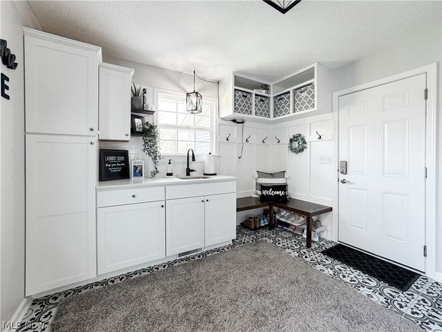 2857 Maco Drive, Norton, OH 44203