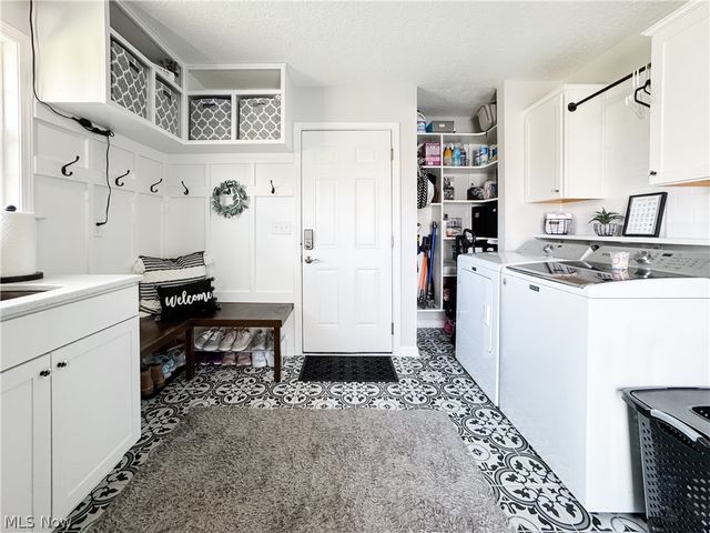 2857 Maco Drive, Norton, OH 44203