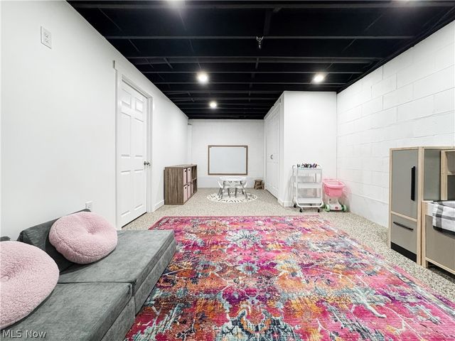 2857 Maco Drive, Norton, OH 44203