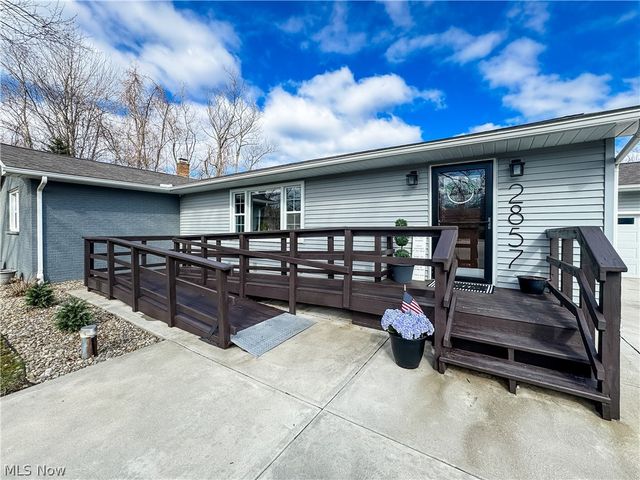 2857 Maco Drive, Norton, OH 44203