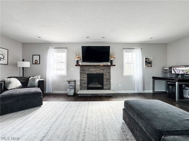 2857 Maco Drive, Norton, OH 44203