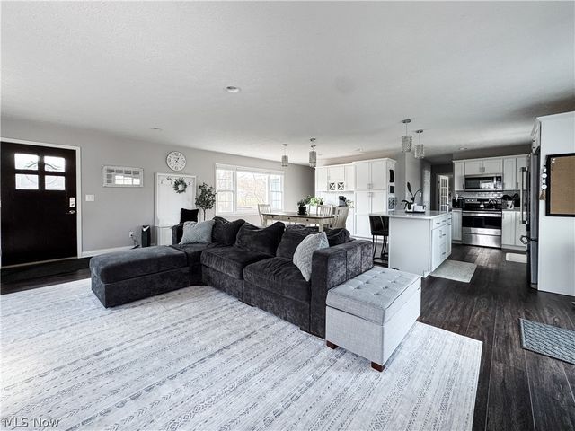 2857 Maco Drive, Norton, OH 44203