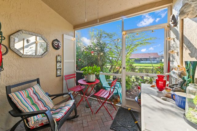 6374 Park Lake Circle, Boynton Beach, FL 33437