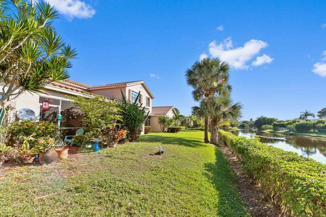 6374 Park Lake Circle, Boynton Beach, FL 33437