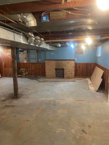 6469 Westpoint Street, Taylor, MI 48180