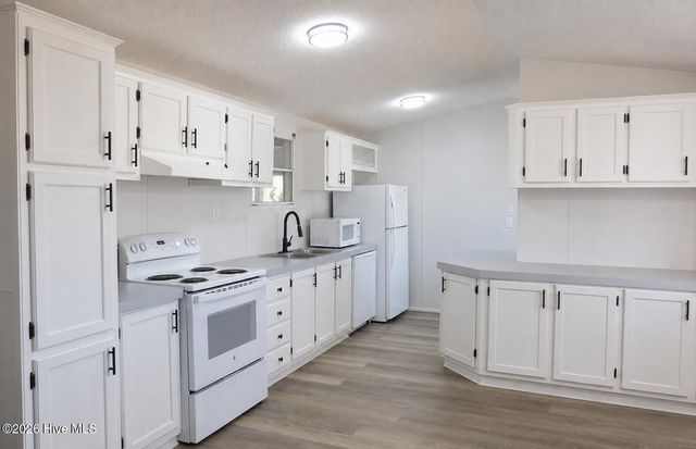 4613 Oak Crest Drive SE, Southport, NC 28461