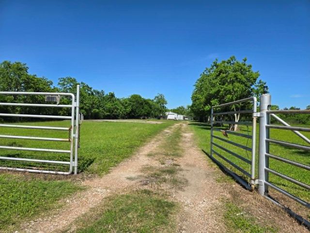 1115 Delany Road, La Marque, TX 77568