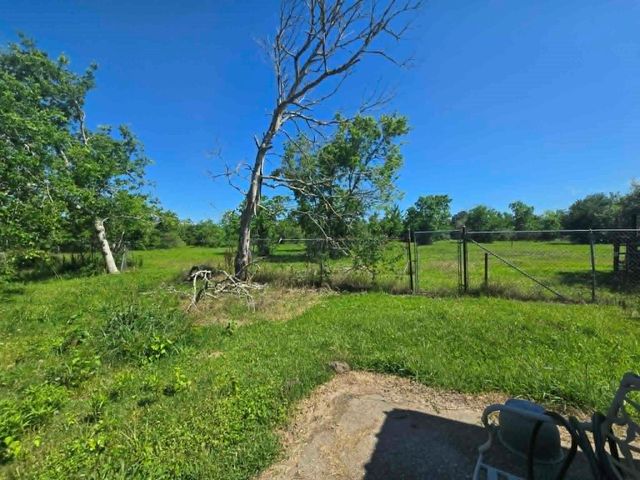 1115 Delany Road, La Marque, TX 77568