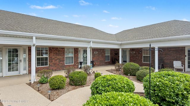 8204 Delta Cir, Louisville, KY 40228