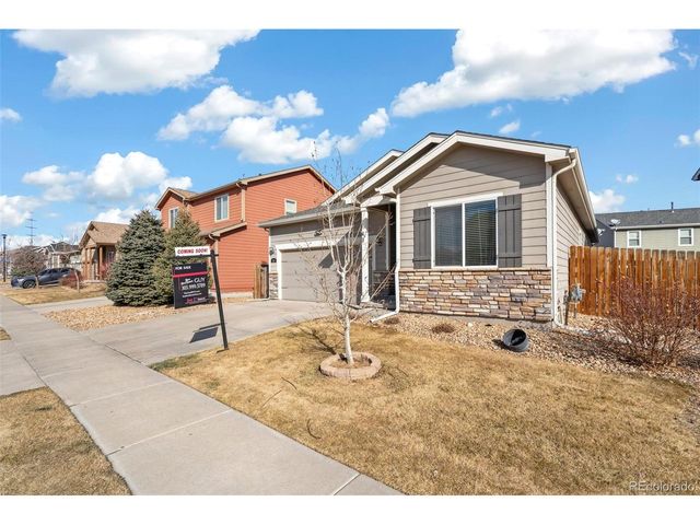401 Vista Blvd, Lochbuie, CO 80603