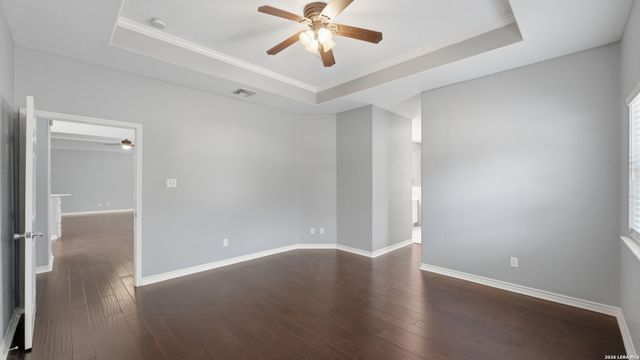 105 Wild Stallion, La Vernia, TX 78121