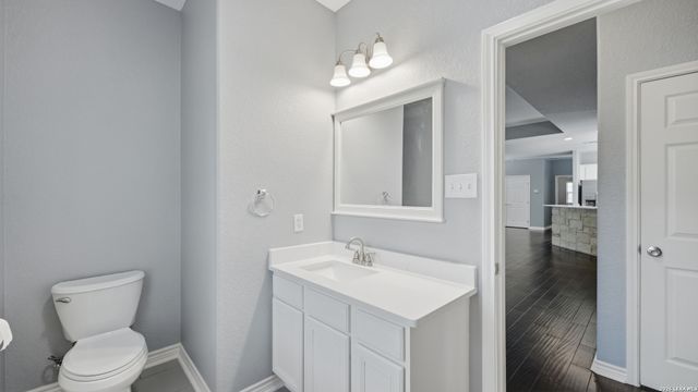105 Wild Stallion, La Vernia, TX 78121