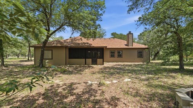 105 Wild Stallion, La Vernia, TX 78121