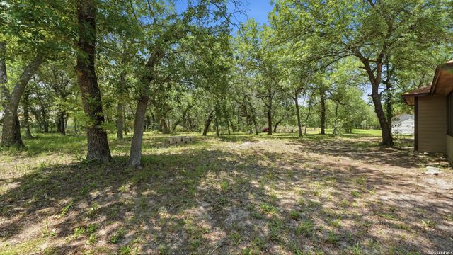 105 Wild Stallion, La Vernia, TX 78121