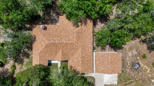 105 Wild Stallion, La Vernia, TX 78121