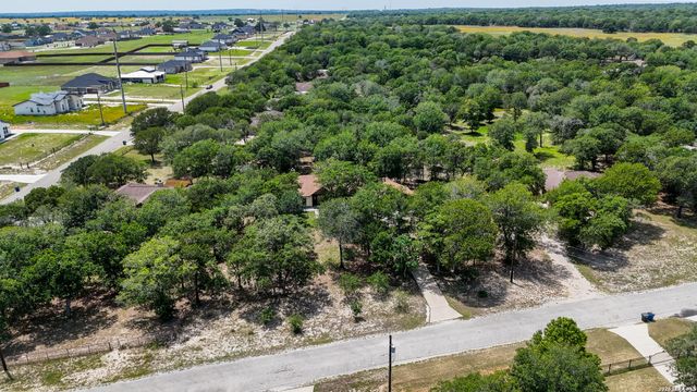 105 Wild Stallion, La Vernia, TX 78121