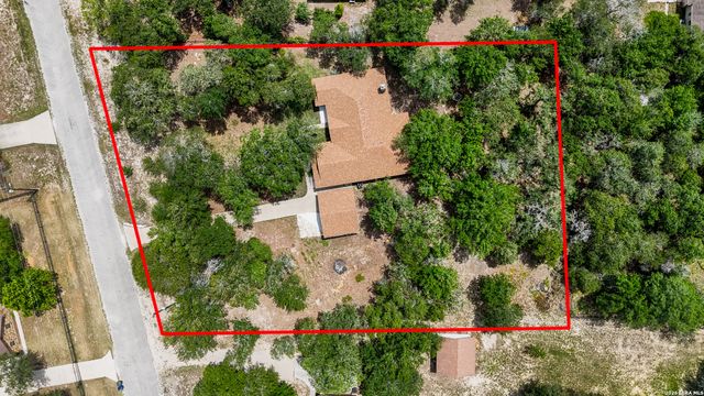 105 Wild Stallion, La Vernia, TX 78121