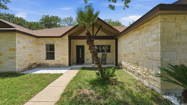 105 Wild Stallion, La Vernia, TX 78121
