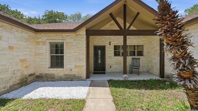 105 Wild Stallion, La Vernia, TX 78121