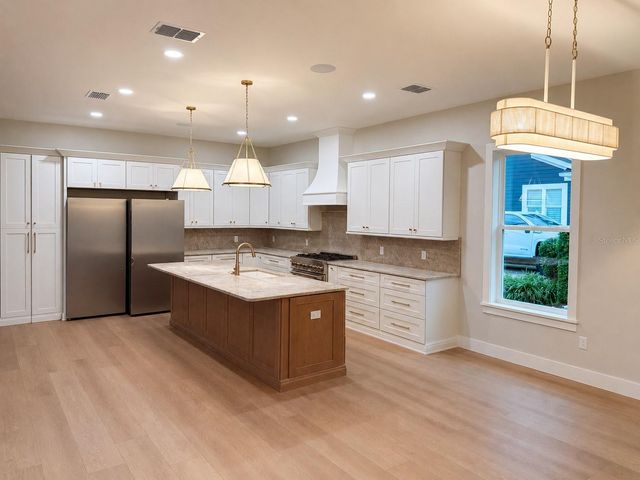 1911 SE 27TH ROAD, Ocala, FL 34471