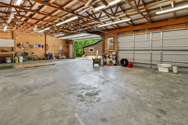 15689 State Road T, De Soto, MO 63020