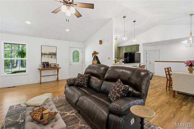 15689 State Road T, De Soto, MO 63020
