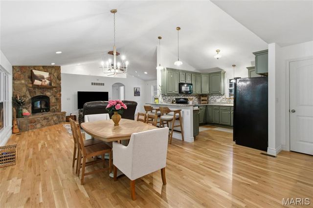 15689 State Road T, De Soto, MO 63020
