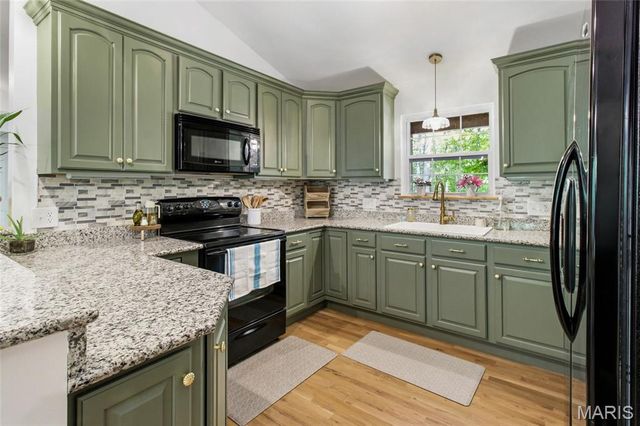 15689 State Road T, De Soto, MO 63020