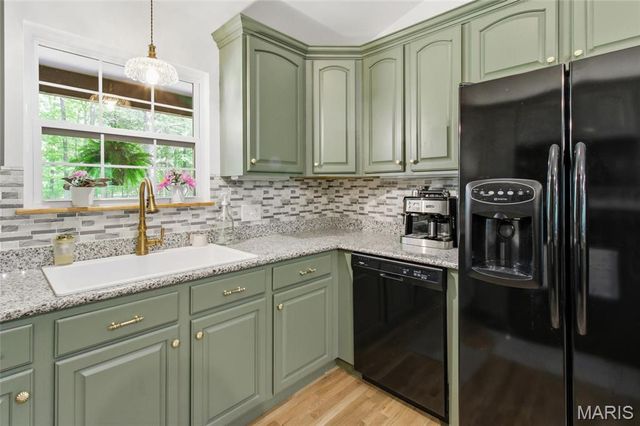 15689 State Road T, De Soto, MO 63020