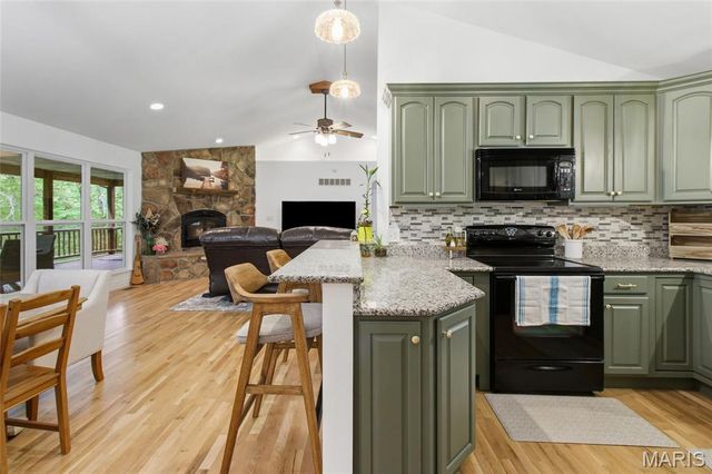 15689 State Road T, De Soto, MO 63020