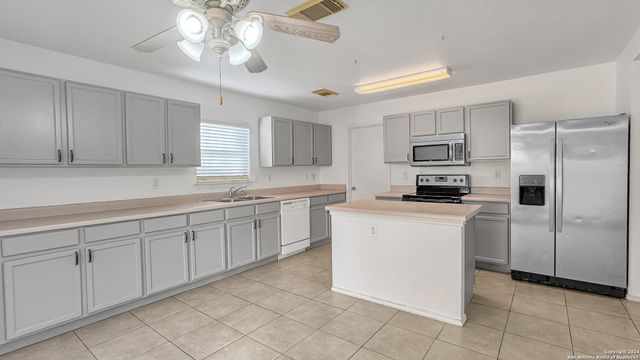 11 LONGLEAF CORAL, San Antonio, TX 78247