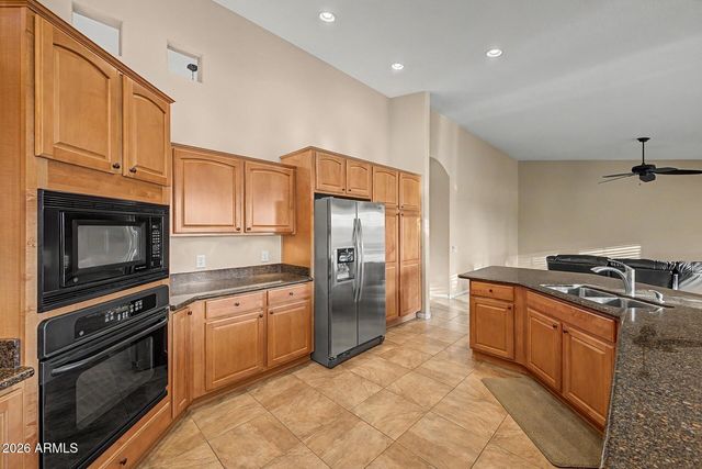 24320 S LAKEWAY Circle SW, Sun Lakes, AZ 85248